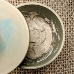 Borcan ceramic cu capac pentru maia - Vernil, 1l