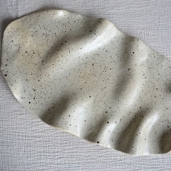 Platou asimetric – Crem Specks, 46 x 25 cm
