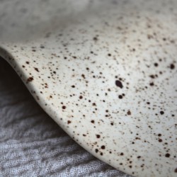 Platou asimetric – Crem Specks, 46 x 25 cm