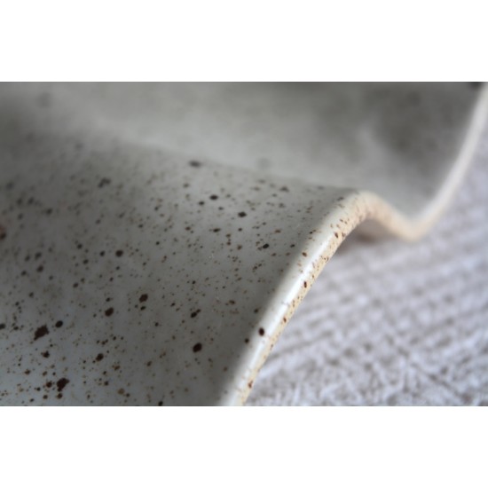 Platou asimetric – Crem Specks, 39 x 19 cm
