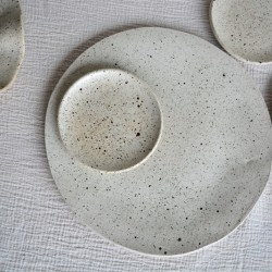 Farfurie/ Platou rotundă  – Crem Speks, diametru 30 cm
