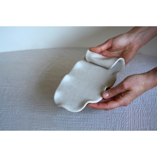 Farfurie / Tavă asimetrică M – Cream, 21 x 13 cm