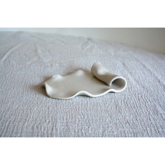 Farfurie / Tavă asimetrică S – Cream, 15 x 11 cm