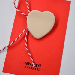 Mărțișor broșă ceramică - inimă albă ( set 2)
